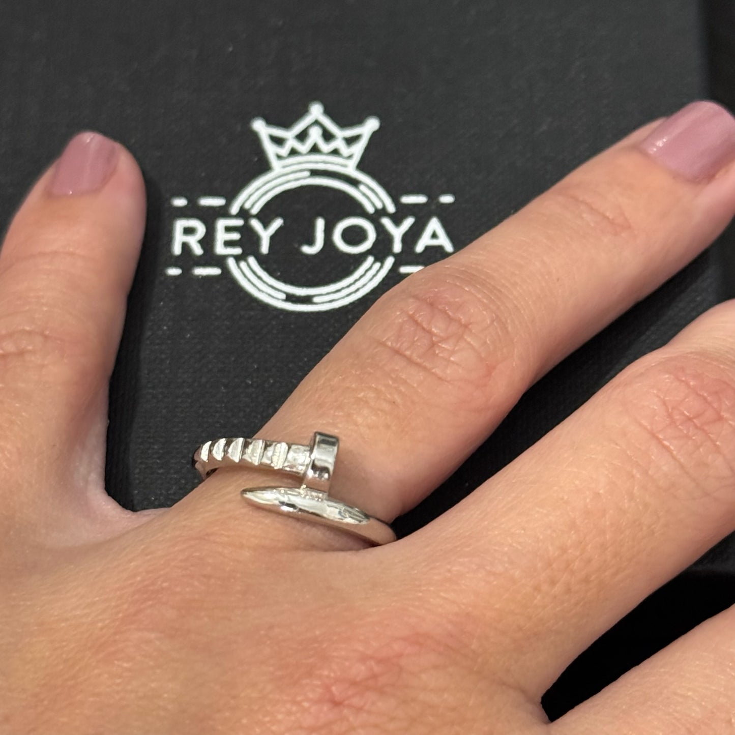 Anillo Clavo