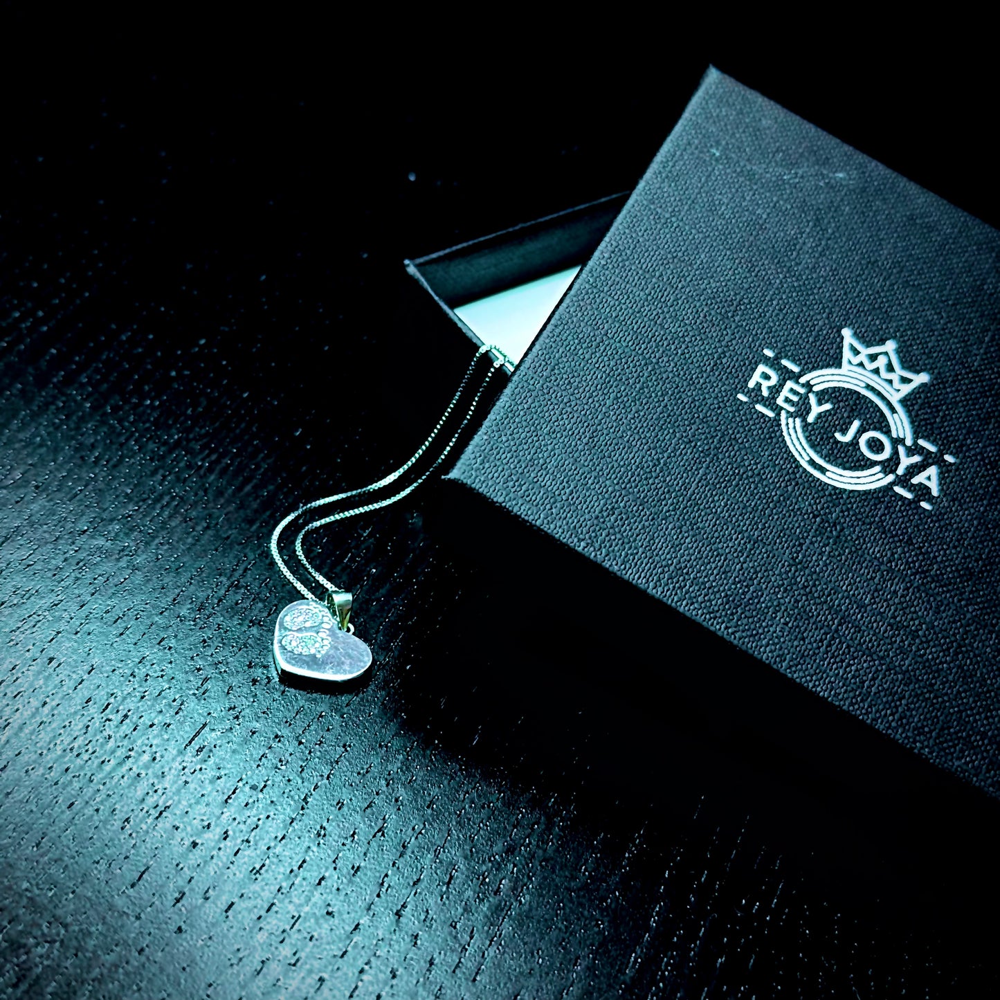 Colgante Plata Corazón Huellas